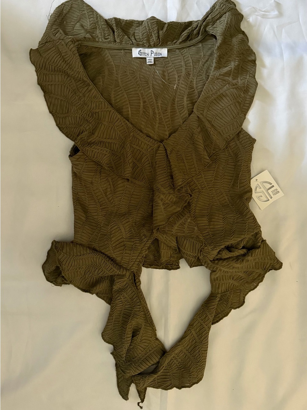 Olive Ruffle V-Neck Crop Top - Picture 2 of 4